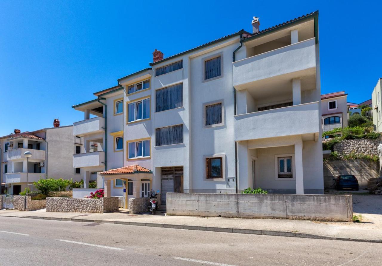 Apartments With A Parking Space Mali Losinj Exterior photo