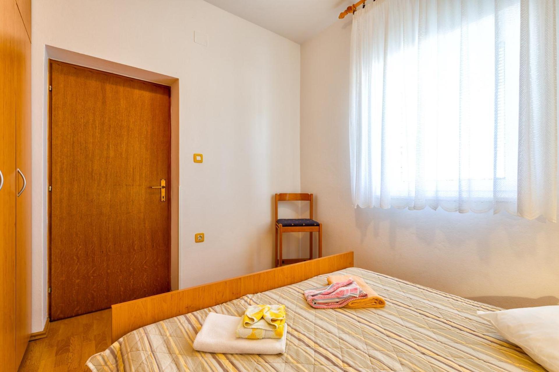 Apartments With A Parking Space Mali Losinj Room photo