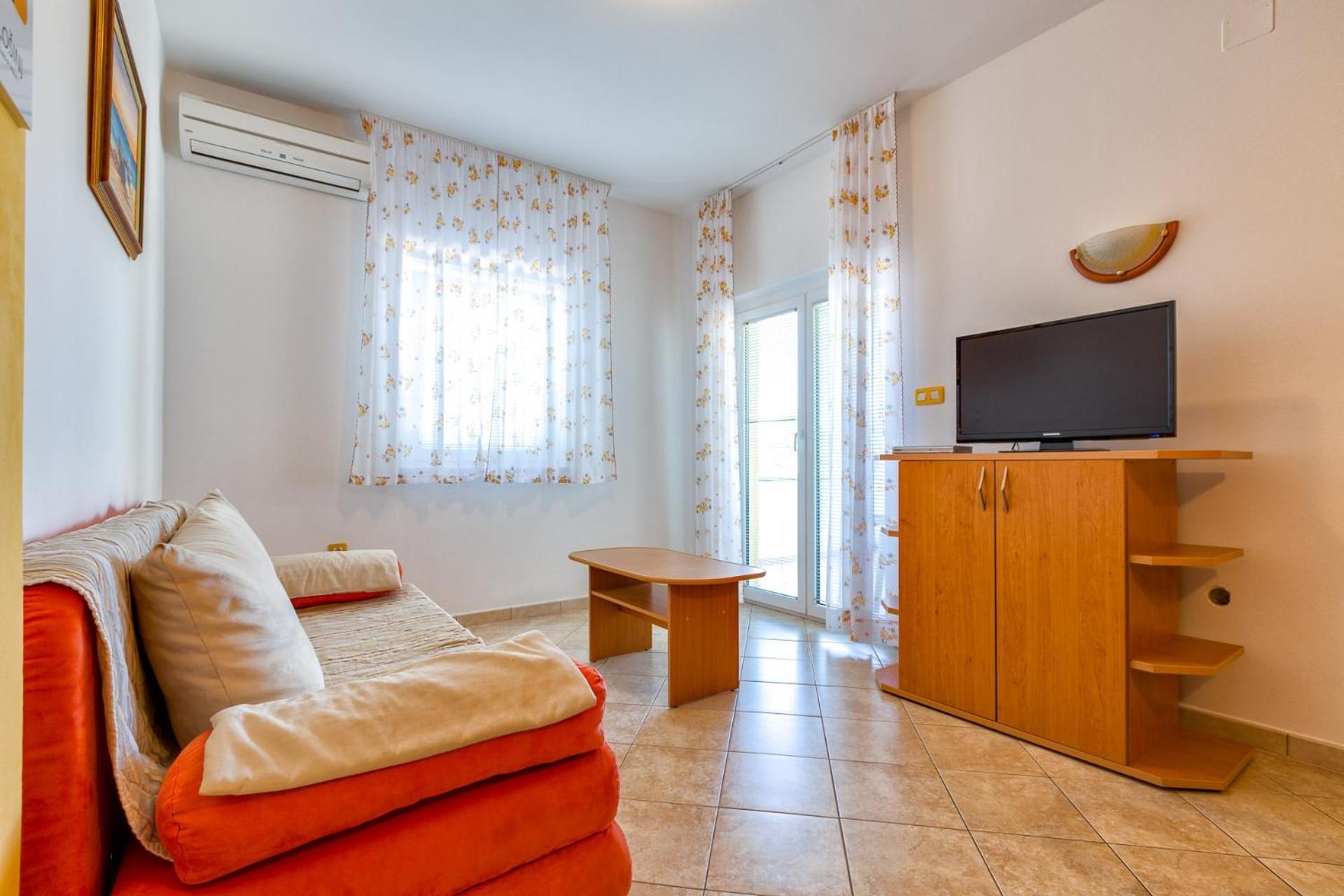 Apartments With A Parking Space Mali Losinj Exterior photo