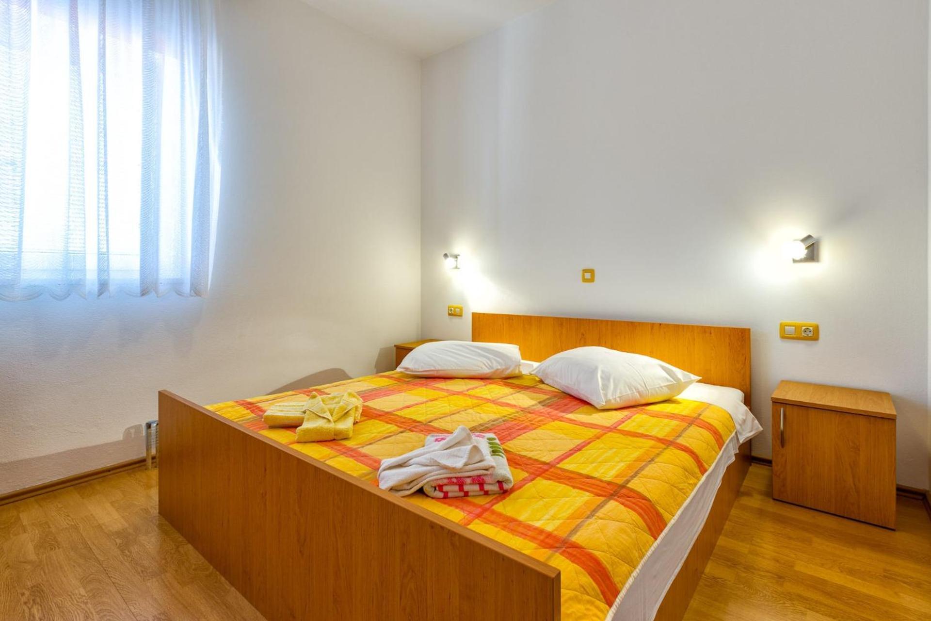 Apartments With A Parking Space Mali Losinj Exterior photo